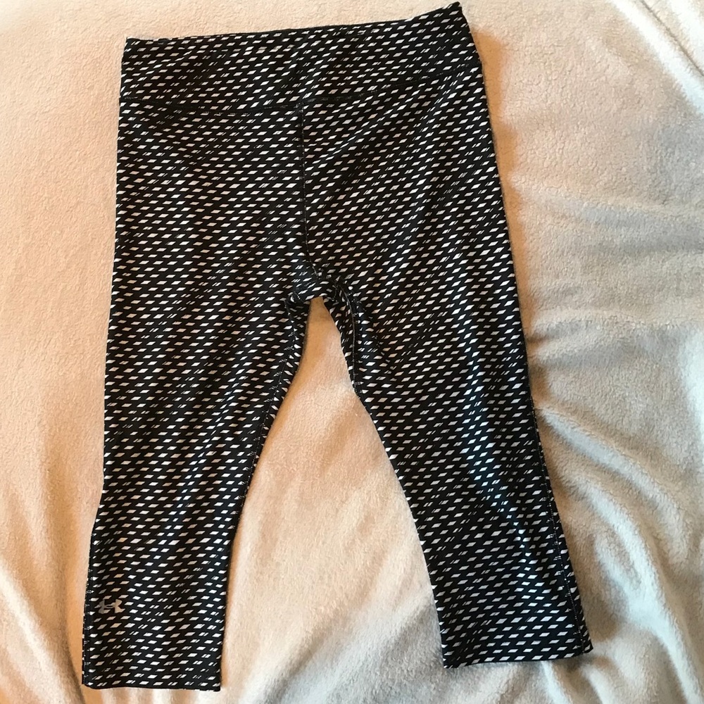 UA compression capris, size LG